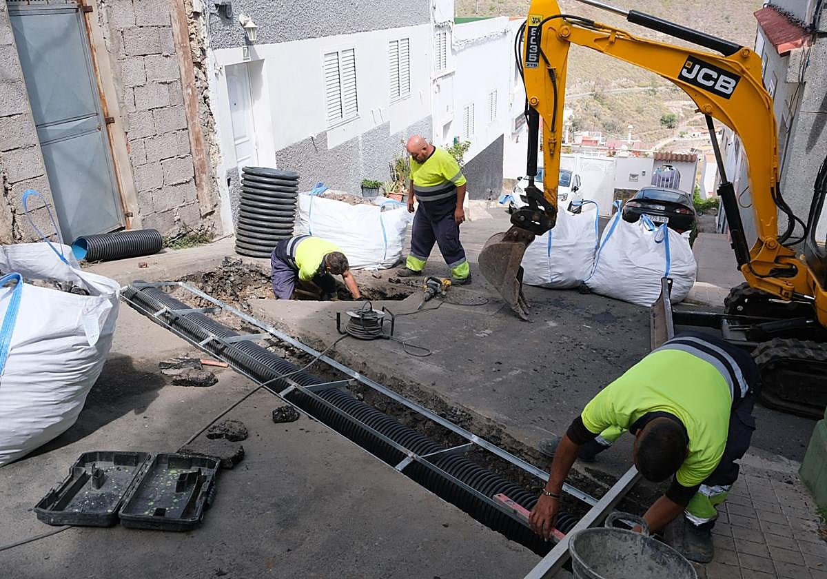 Imagen de archivo de una obra en una calle de Las Palmas de Gran Canaria.
