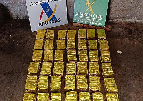Sorprendido con 31 kilos de hachís en su vehículo a su llegada al puerto de Santa Cruz de Tenerife