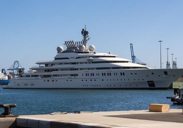El superyate de casi 400 millones propiedad de un jeque que está atracado en el Puerto de Las Palmas