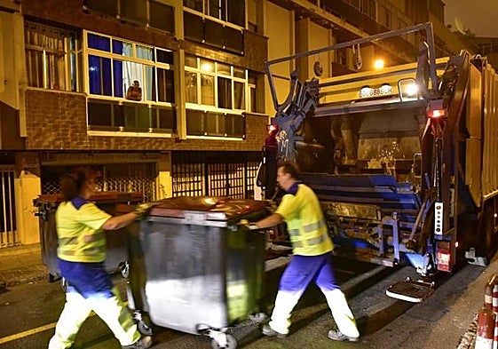 Trabajadores de Recogida en una imagen de archivo.