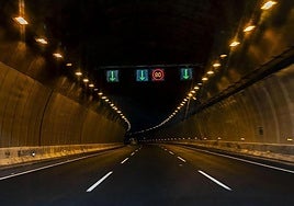 Vista interior del túnel Adolfo Cañas, en La Laja.
