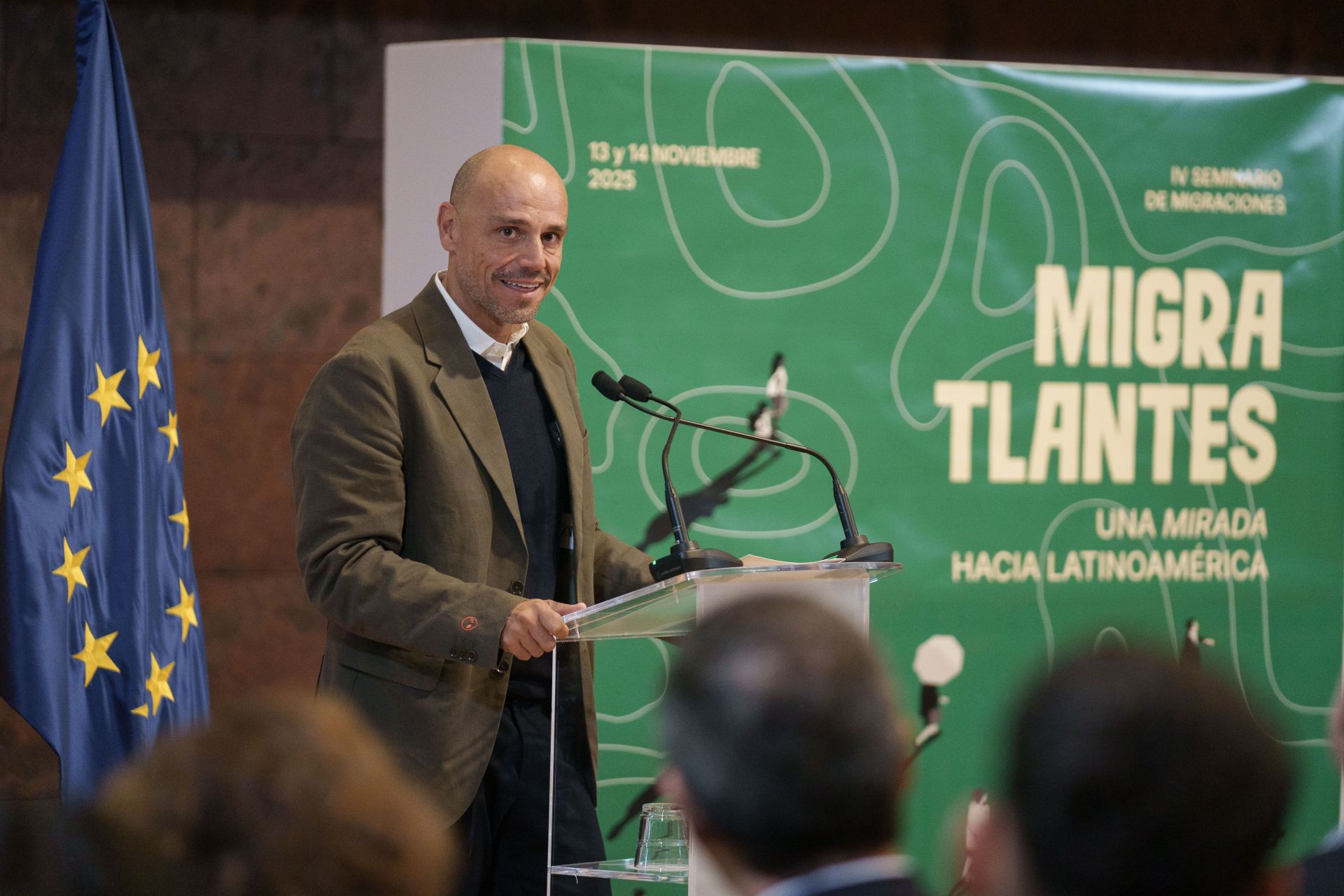 El portavoz del Ejecutivo, Alfonso Cabello, durante el seminario de migraciones organizado por el Gobierno canario.
