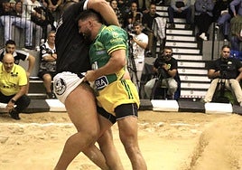 Kiki Ojeda decidió con esta burra a Kevin Acosta la luchada en Lomo Cementerio.