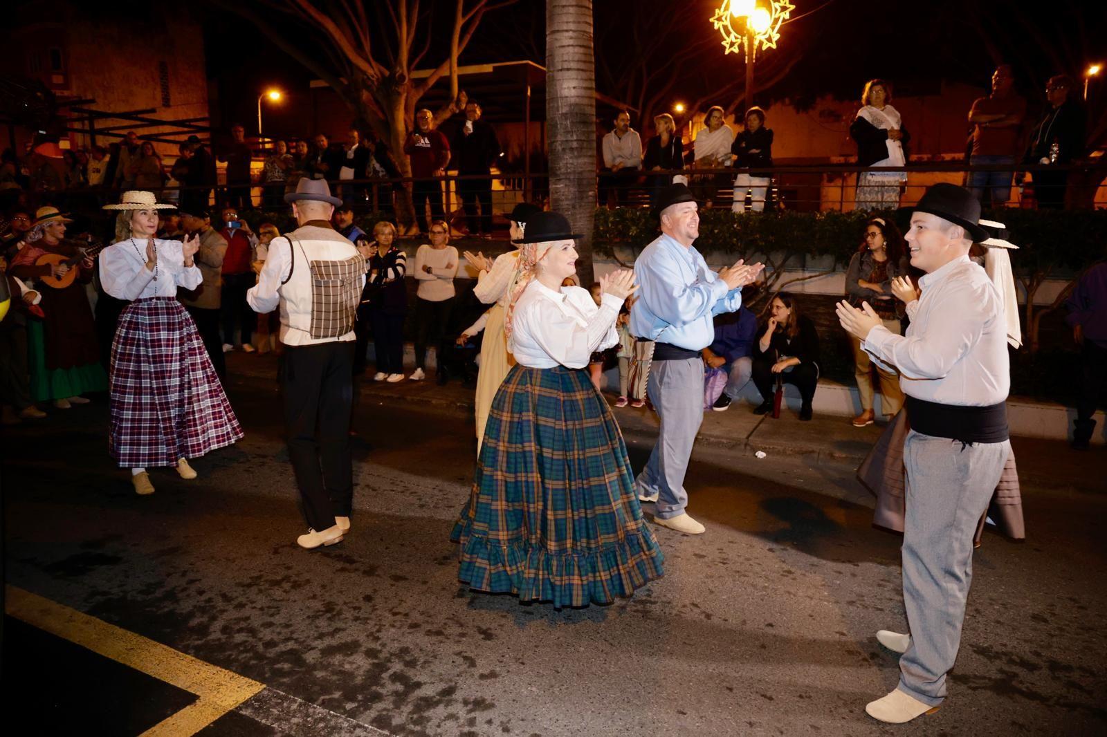 Miles de personas salen de romería en honor a San Gregorio