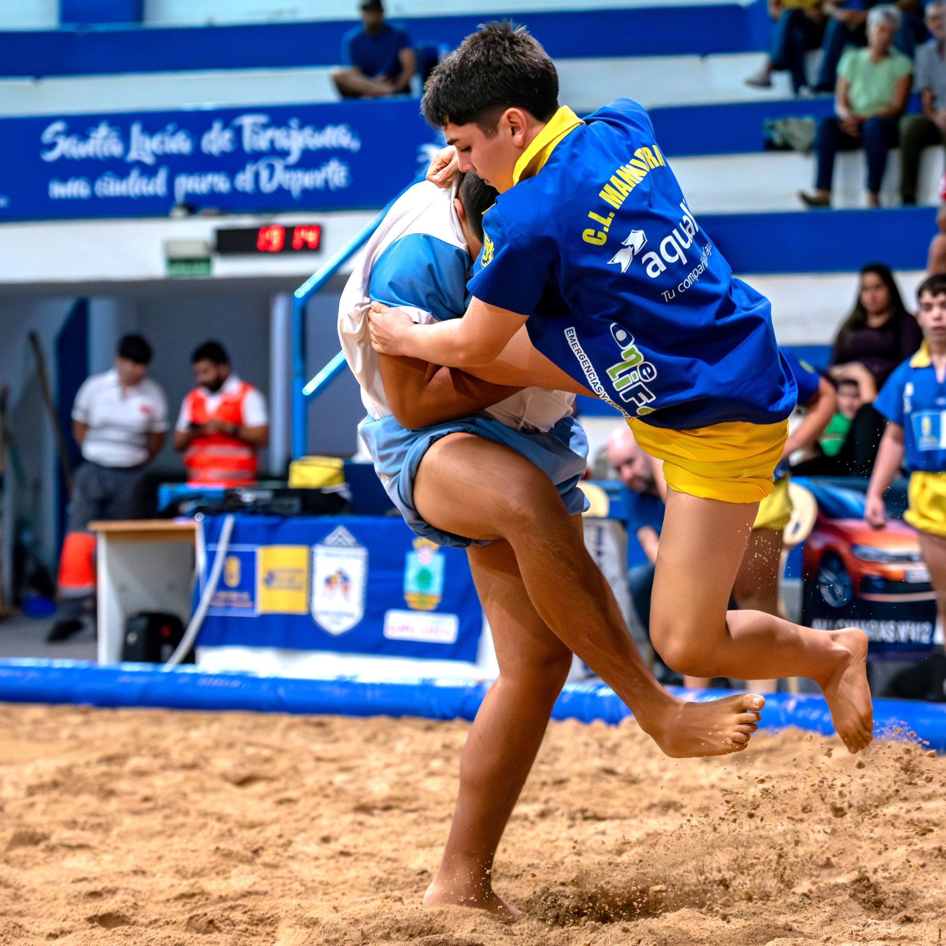 Espectáculo con el torneo Fajín de Lucha Canaria