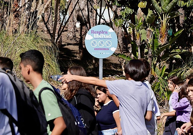 Más de 500 alumnos participaron en el acto de este lunes en el parque Juan Pablo II.