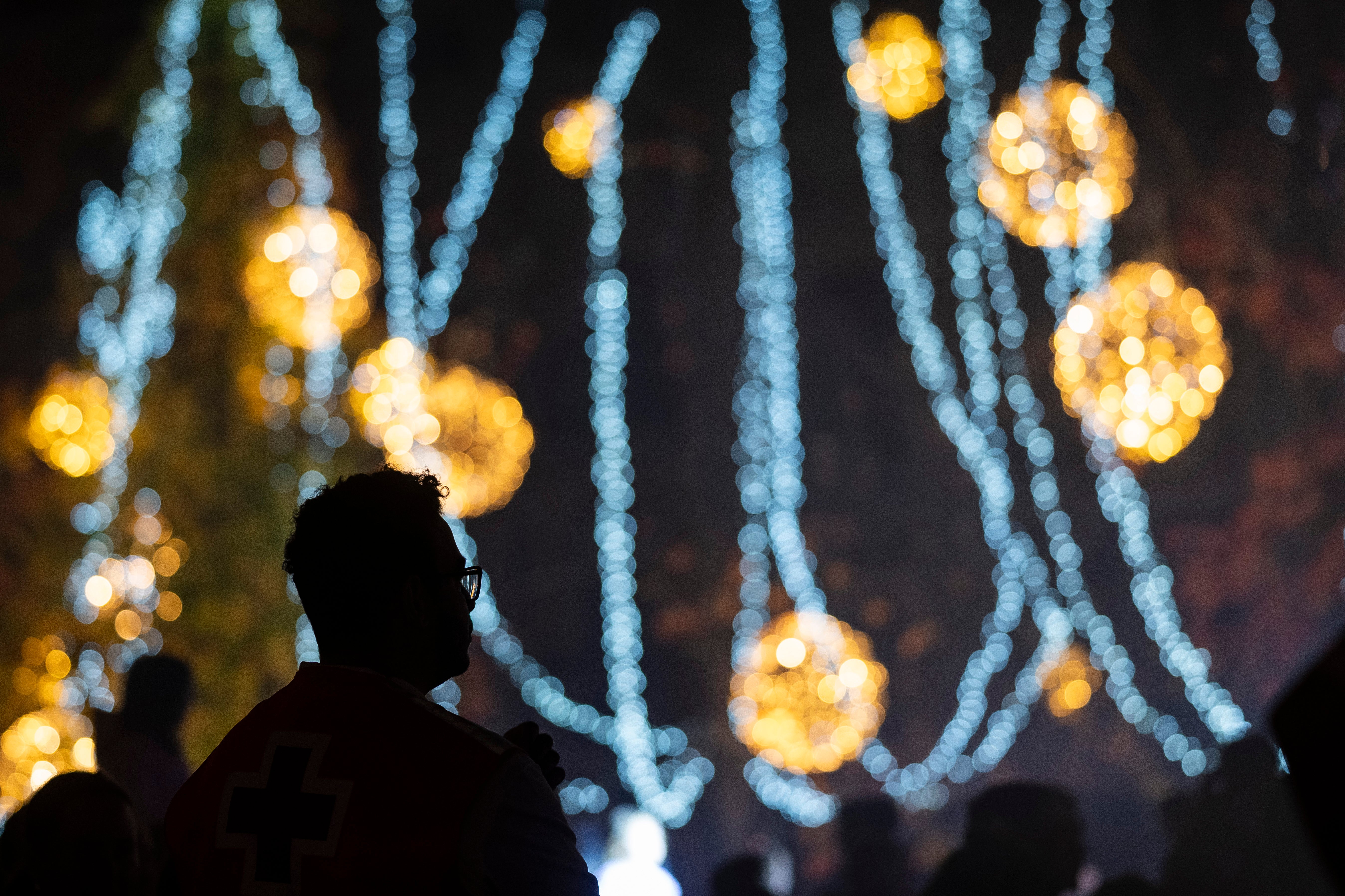 Imagen de archivo de luces de Navidad en España.