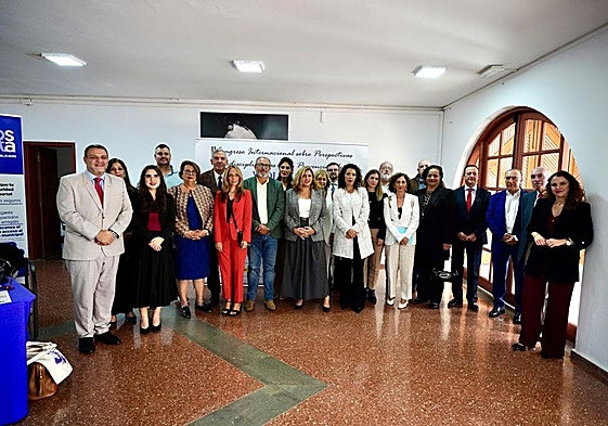 Autoridades durante la inauguración del congreso en Vecindario.