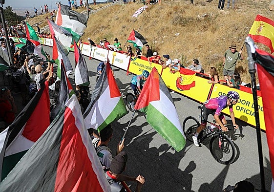 Protestas en La Vuelta Ciclista a España 2025.