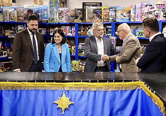 Las diferentes autoridades se dieron cita en la Casa de Galicia.