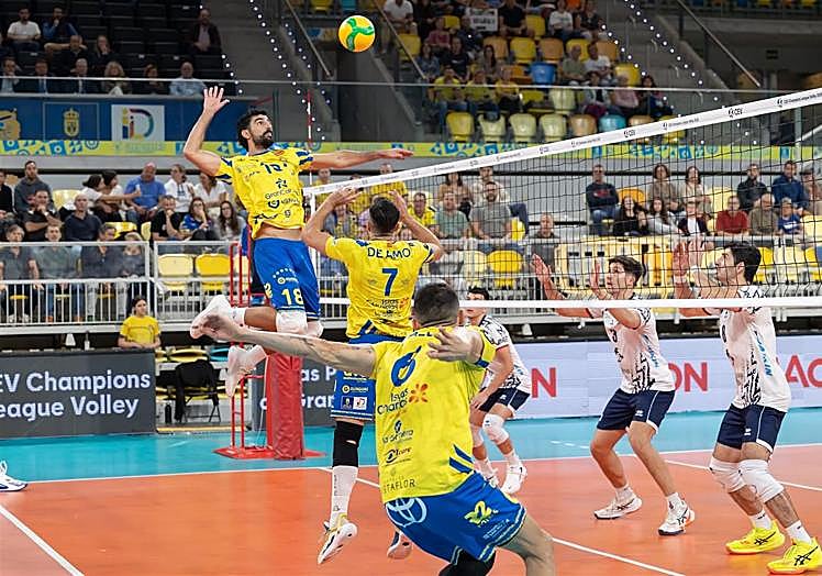 Martín Ramos, al remate.