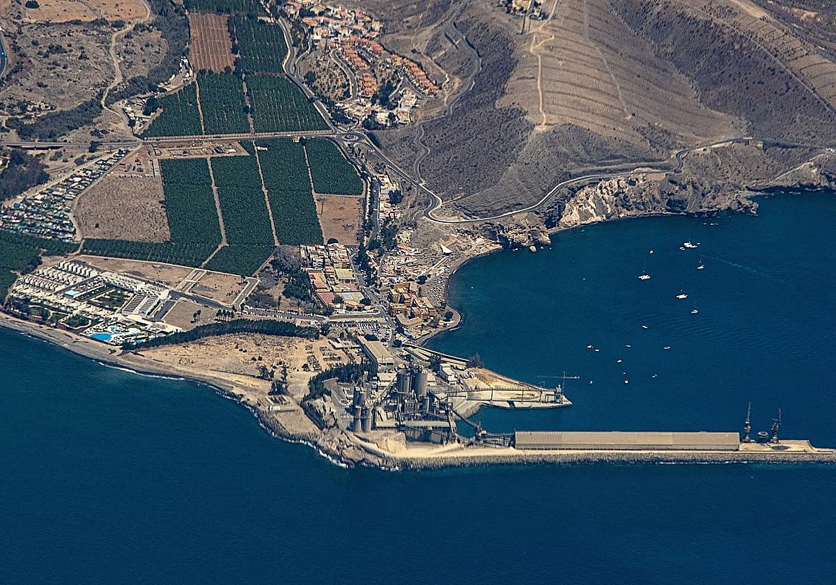 Vista aérea del muelle de Arguineguín.