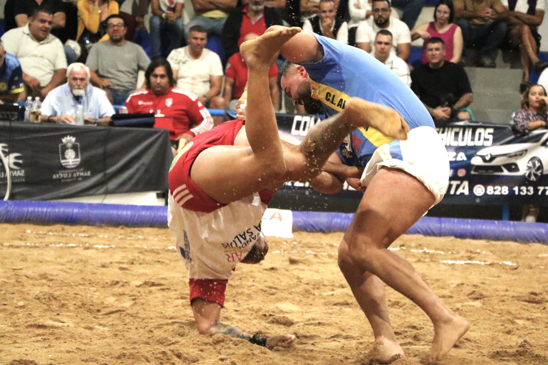 Ismael Déniz es la gran amenaza del Almogarén.