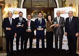 Foto de familia de los premiados en la gala de este viernes en el hotel Santa Catalina.