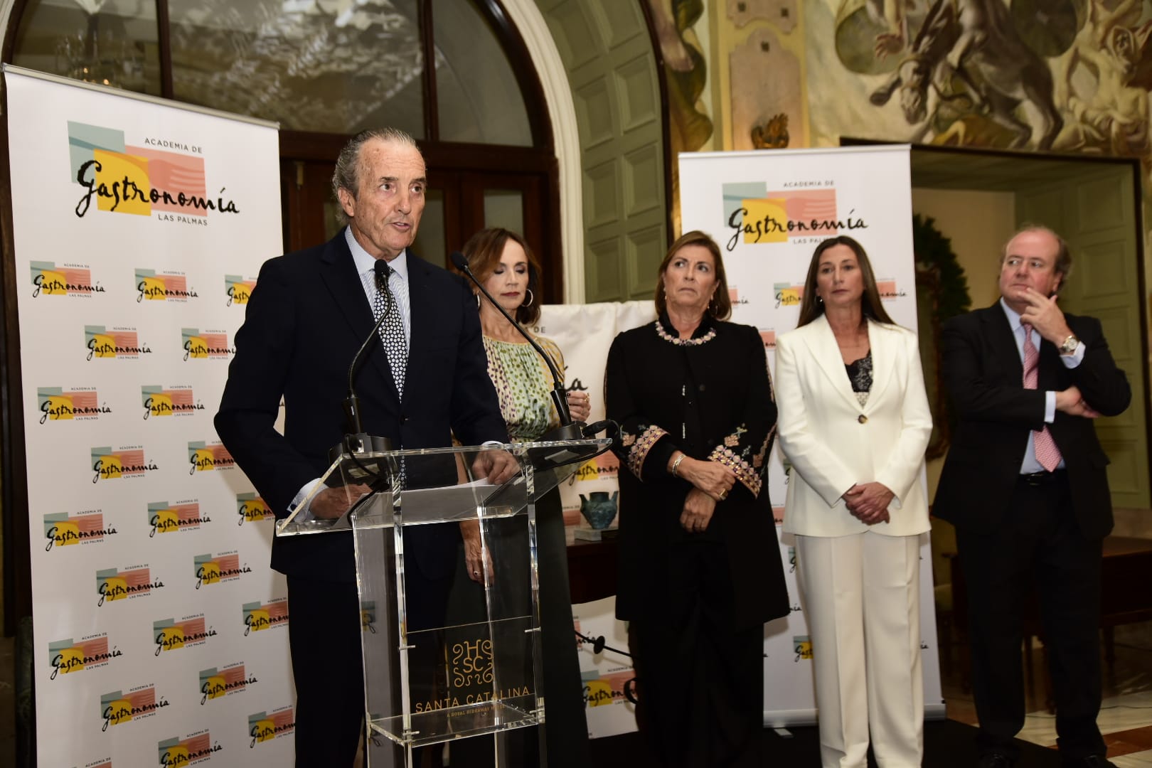 Noche de excelencia culinaria en Las Palmas: los premios de la Academia llenan de brillo el Santa Catalina