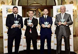Ganadores Premios Academia de Gastronomía 2025: de izquierda a drecha Rafael Hurtado, Mario Reyes, Efrén Guerrero y Antonio Martell