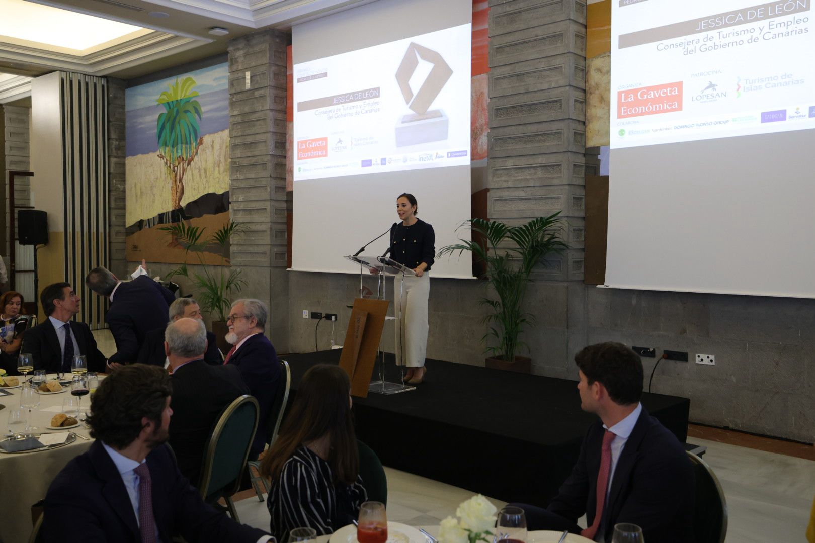 Imágenes de la entrega del I Premio Gaveta de Honor a Pedro del Castillo