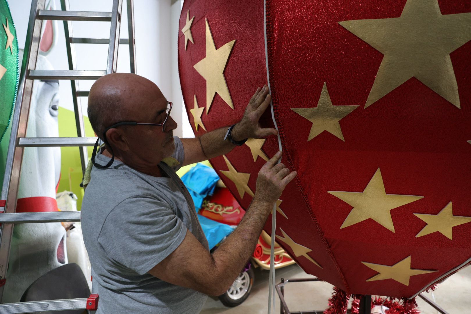 Los preparativos de Gáldar para iluminar la Navidad, en imágenes