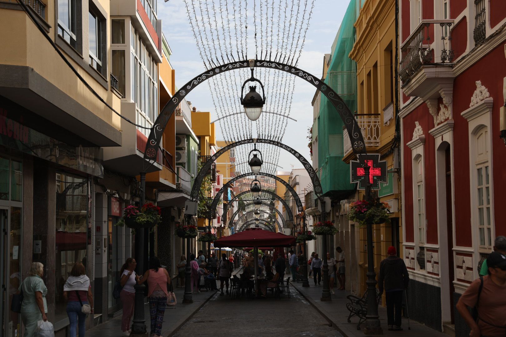 Los preparativos de Gáldar para iluminar la Navidad, en imágenes