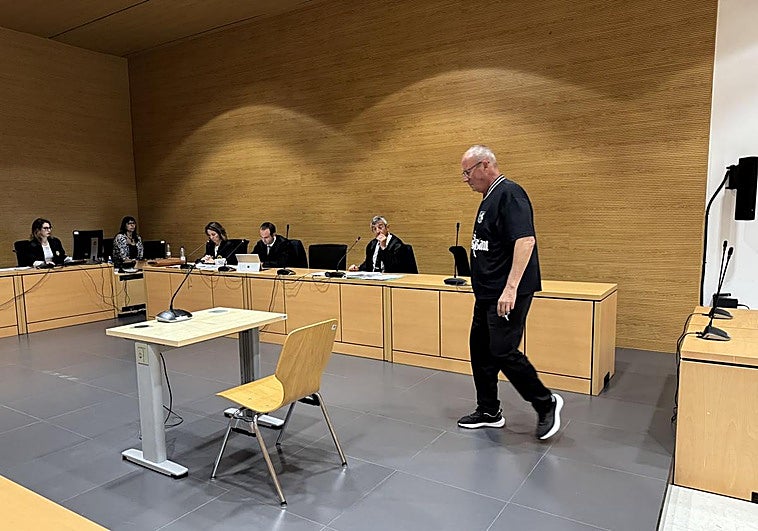 Manuel Esteban Montoro, este lunes en la primera sesión del juicio.