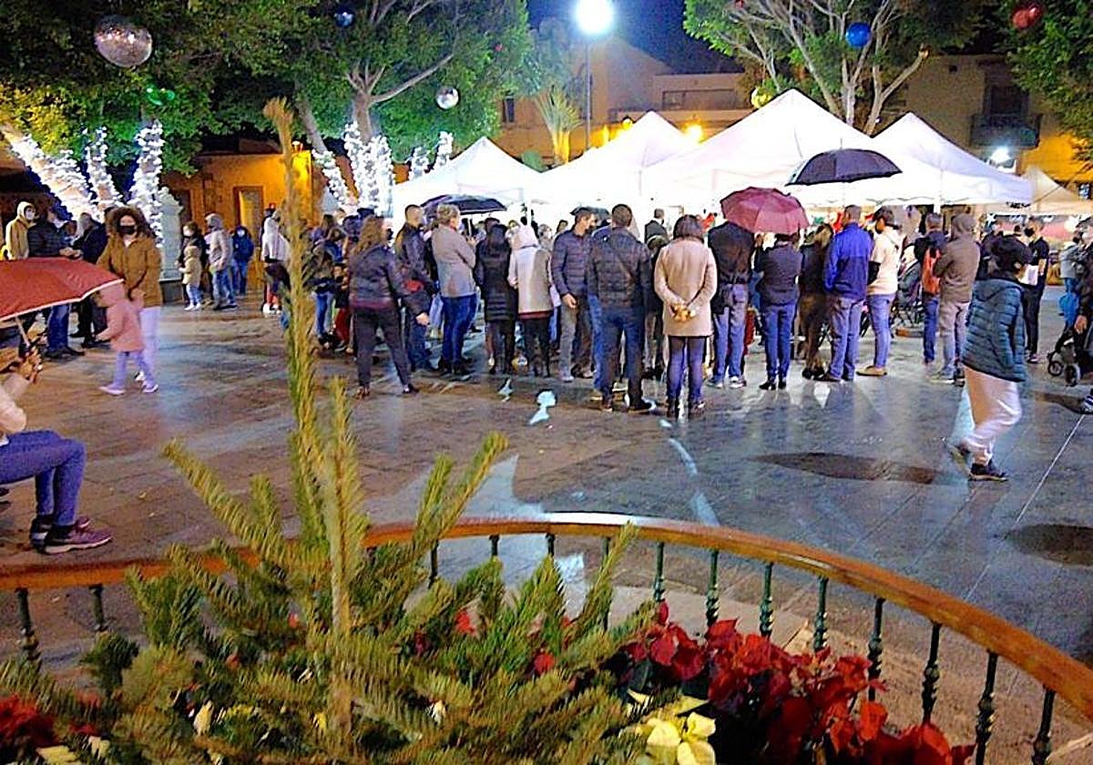 Imagen de archivo de un mercado navideño en Agüimes.