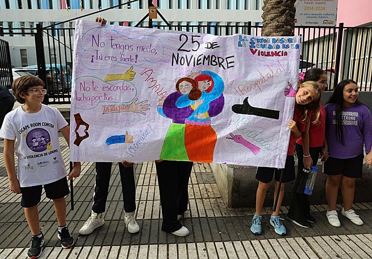 Acto celebrado en el paseo de Tomás Morales.