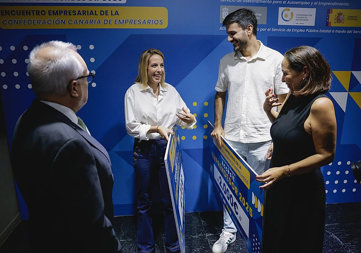 Imagen principal - Momentos de la entrega de premios. 