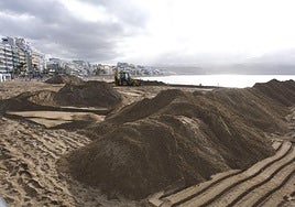 Primeros trabajos en Las Canteras, este martes.