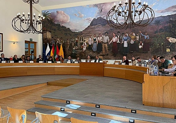 Un momento de la celebración del pleno de este jueves en Santa Lucía de Tirajana.