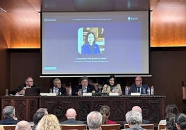 Alberto Martínez, David Figueroa, Alfonso Cavallé, Concepción Pilar Barrio del Olmo y Cesáreo Rodríguez, en el Colegio de Notarios de Canarias.