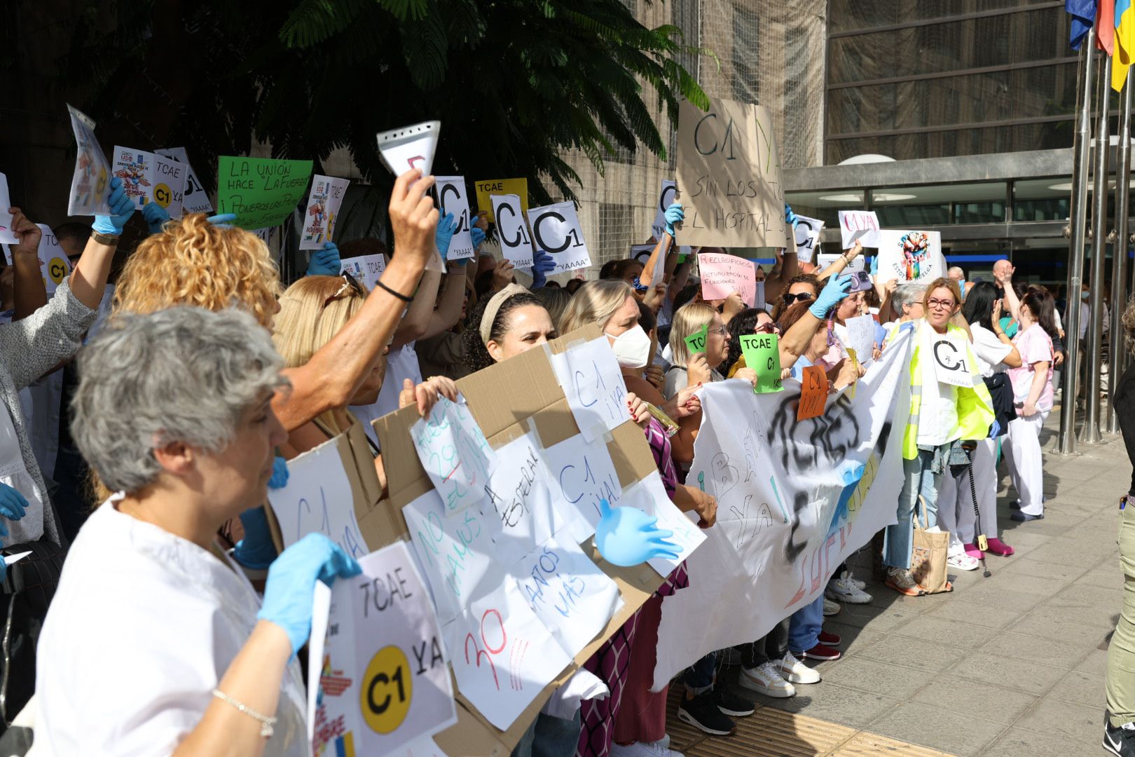 Imágenes de la huelga de los auxiliares de enfermería en el hospital Insular de Gran Canaria