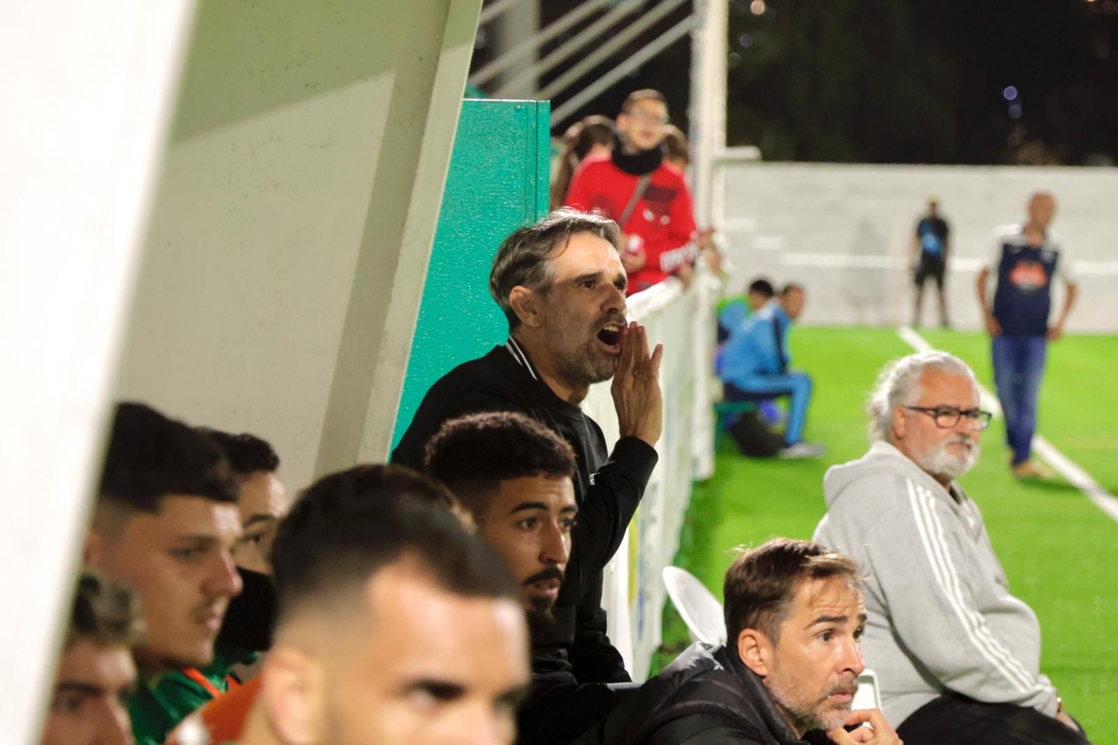 El debut de Valerón en el banquillo del Arguineguín, en imágenes