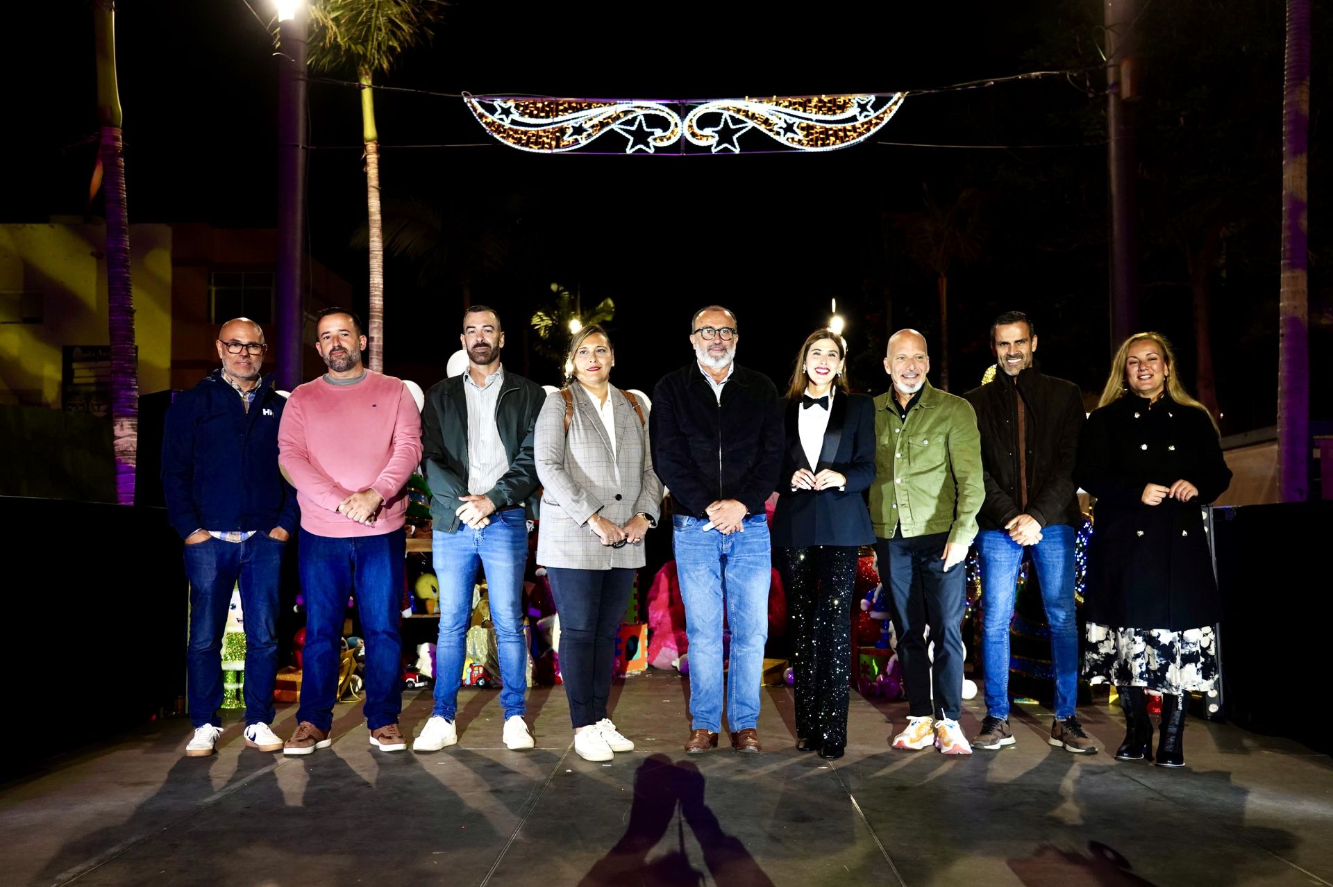 Encendido de la iluminación navideña en Vecindario