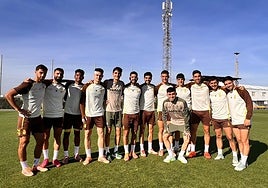 La plantilla amarilla entrenó en la Ciudad Deportiva José Manuel Llaneza con la presencia de dos viejos conocidos de la afición amarilla: Moleiro y Sergi Cardona.