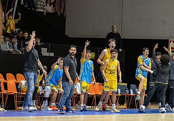 Imagen de uno de los encuentros del equipo amarillo.