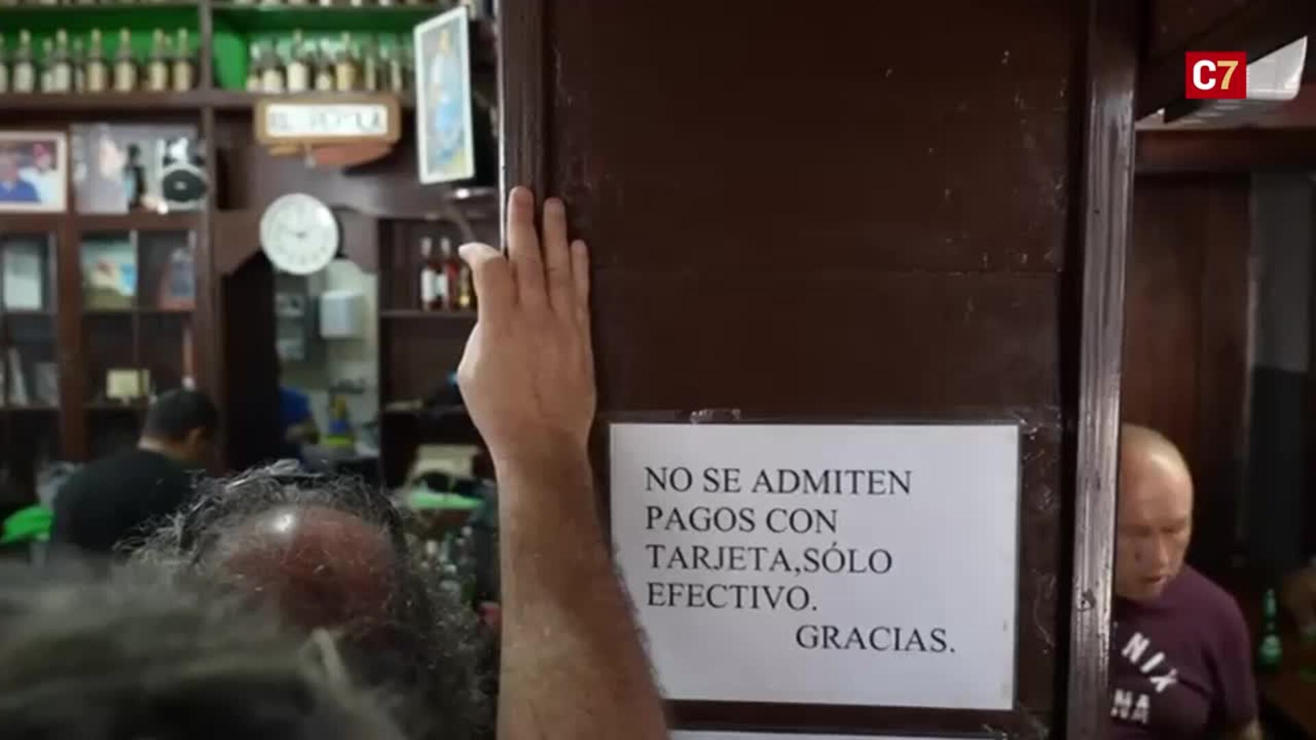El Perola baja la persiana en Agaete