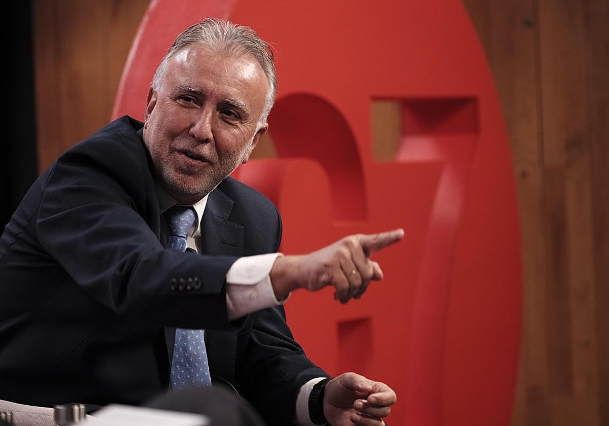 Torres espera ganar en 2027 con un pacto «progresista» sin cerrar la puerta a CC