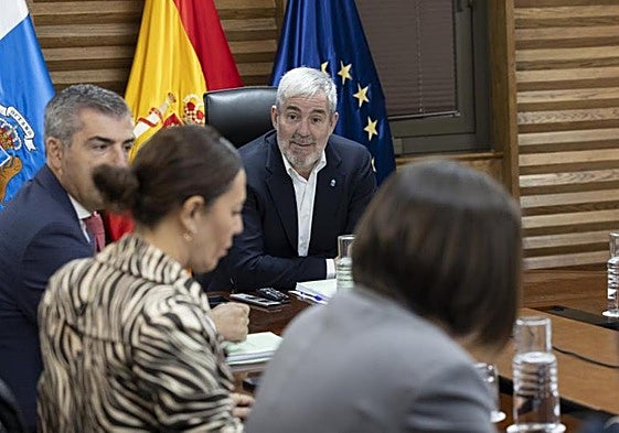 El presidente de Canarias, Fernando Clavijo, en el último Consejo de Gobierno celebrado en la capital grancanaria.