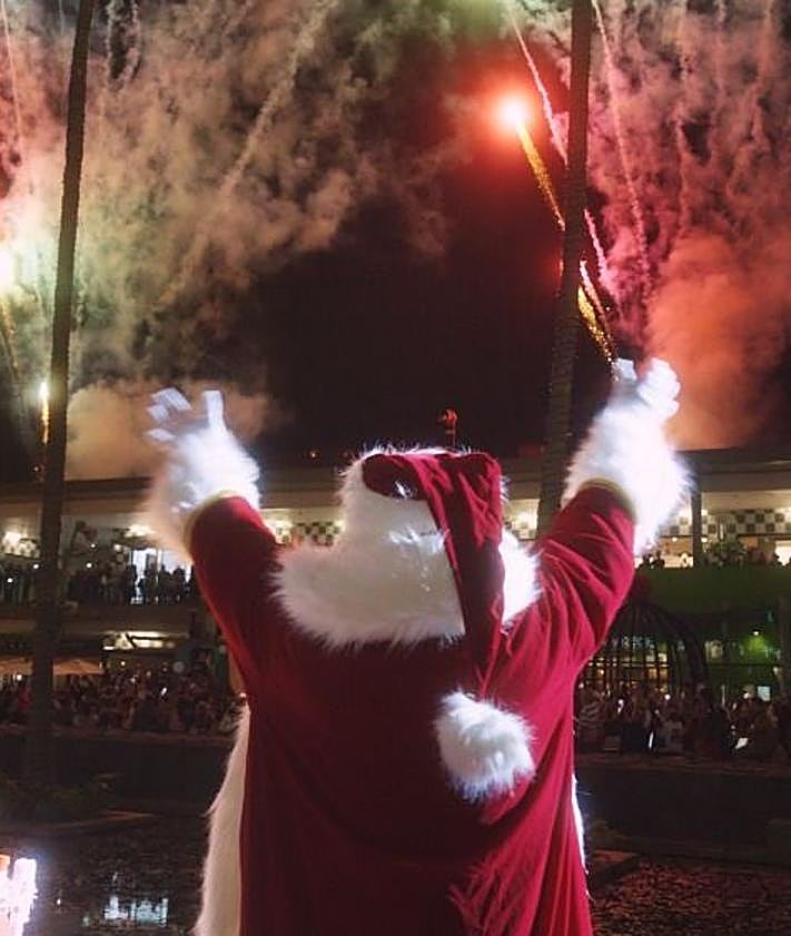 Imagen secundaria 2 - Las Ramblas Centro enciende la Navidad con un mensaje que invita a reflexionar: «Más amor, más tiempo, más hogar»