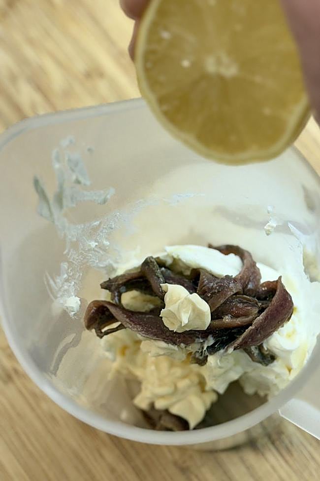 Añadimos unas gotas de limón