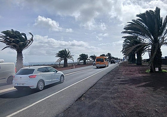 Vista de la circunvalación de Puerto del Carmen, junto a Indelasa.