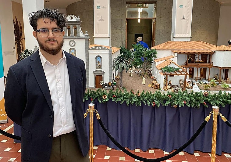 Tunte, en un belén y dentro del Faro de Maspalomas