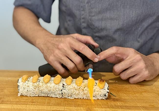 Elaboración de sushi en Komité