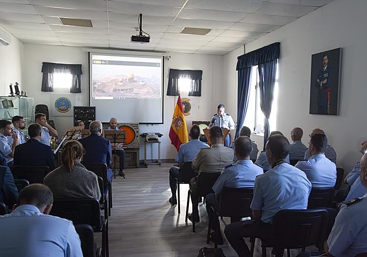 Momento de las explicaciones técnicas de los nuevos equipos.