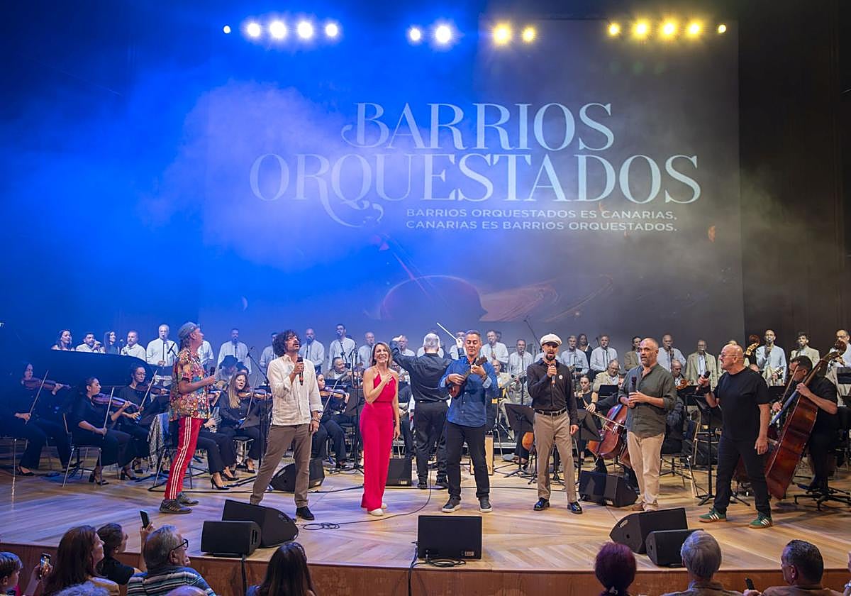 Un momento de la gala benéfica desarrollada en favor de Barrios Orquestados, el pasado mes de octubre, en el Auditorio Alfredo Kraus de la capital grancanaria.