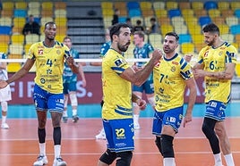 Io De Amo, Nico Bruno y Hélder Spencer, entre los mejores de la Superliga antes de viajar a Berlín