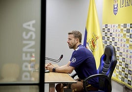 «Acepto las críticas, no vengo del espacio»