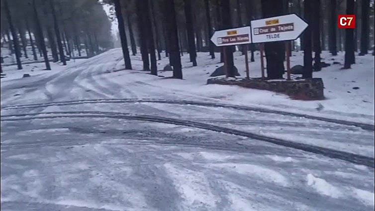 Llega la nieve a la cumbre de Gran Canaria