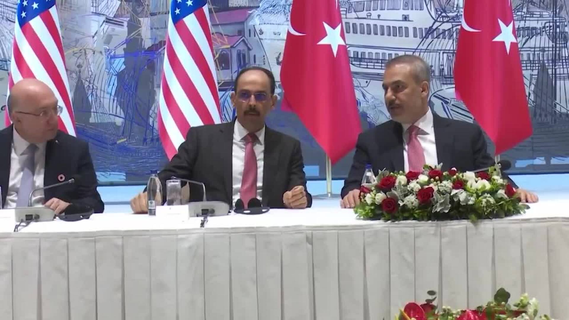 EEUU, Turquía y Ucrania se reúnen en Estambul antes de las conversaciones con Rusia
