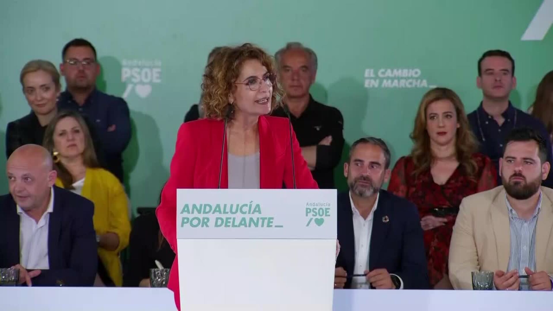 Montero lanza el PSOE-A "a la ofensiva" para ganar la Junta